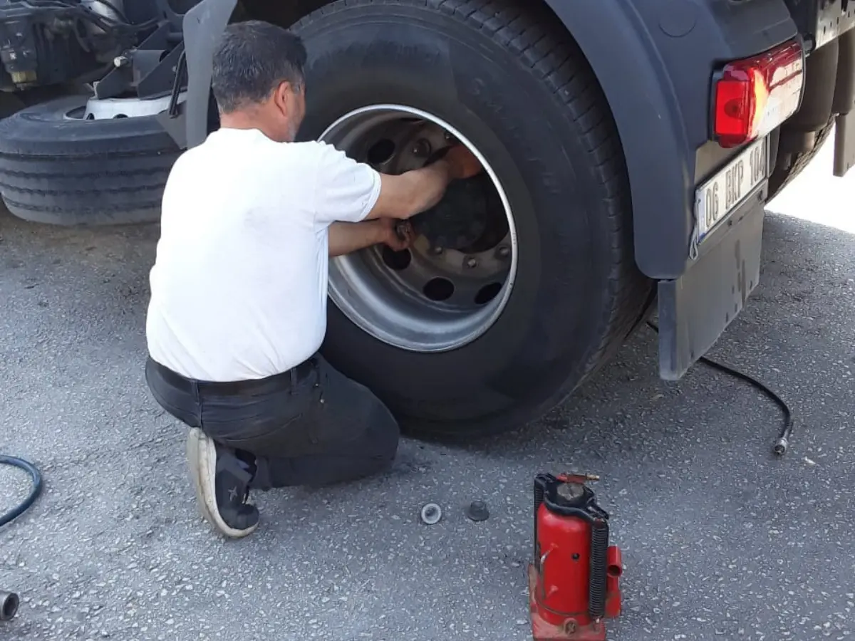 Saruhanlı Oto Lastikçi